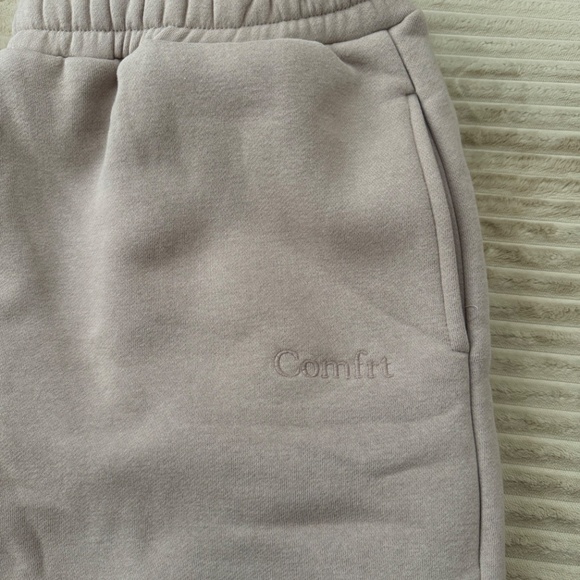 Comfrt Signature Sweatpants in Bark - Picture 4 of 6